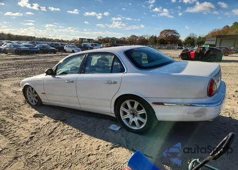 2004 Jaguar Xj8 z USA, uszkodzony, nr VIN SAJWA71C84SG18805